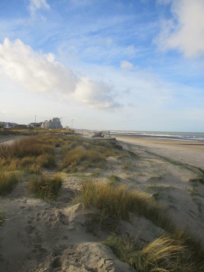 Studio On The Beach With Sea View Middelkerke Exterior photo